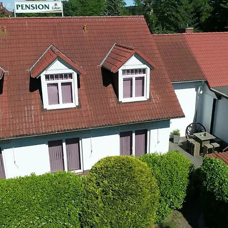 Zum Lindeneck Гостевой дом Lubz